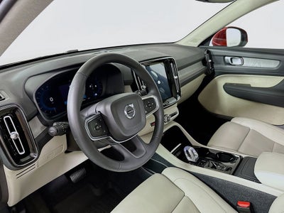 2024 Volvo XC40 B5 Plus Bright Theme