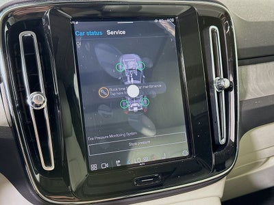 2024 Volvo XC40 B5 Plus Bright Theme
