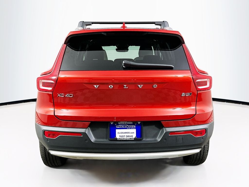 2024 Volvo XC40 B5 Plus Bright Theme