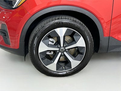 2024 Volvo XC40 B5 Plus Bright Theme