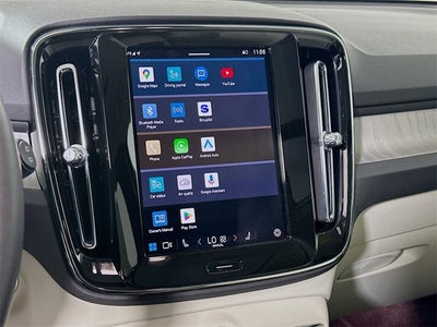 2025 Volvo XC40 Ultra Bright Theme