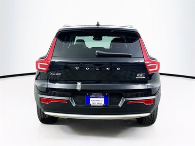 2025 Volvo XC40 Ultra Bright Theme