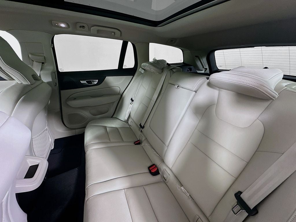 2026 Volvo V60 Cross Country B5 Plus
