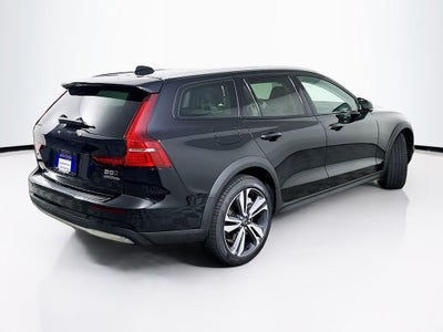 2026 Volvo V60 Cross Country B5 Plus