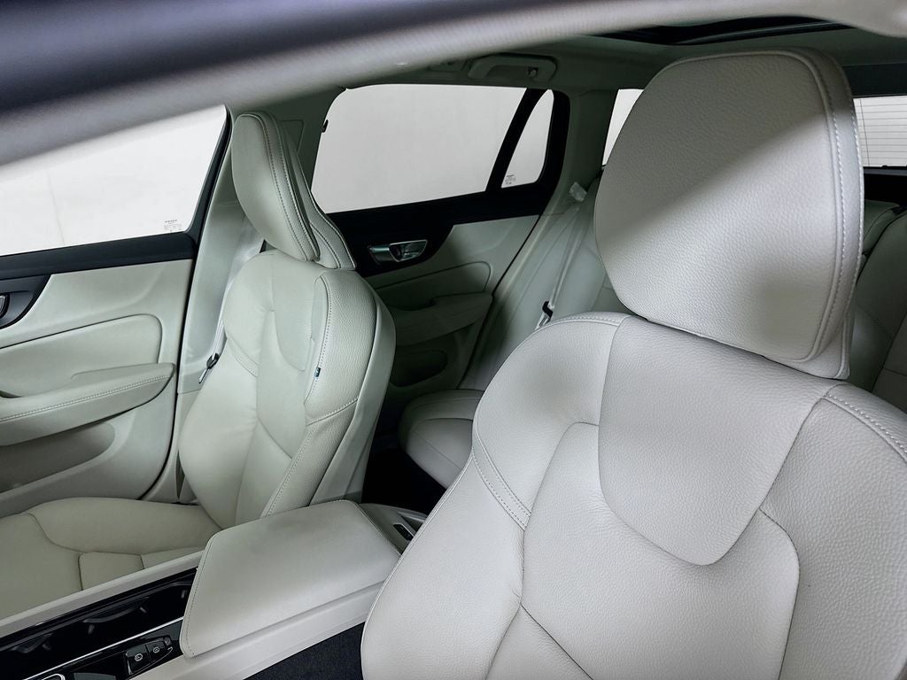2026 Volvo V60 Cross Country B5 Plus