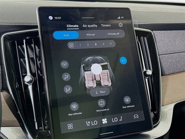 2026 Volvo XC90 Plus