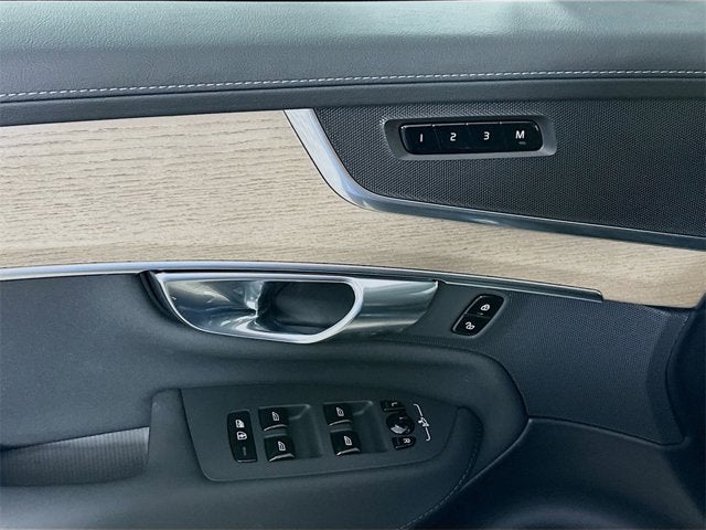 2026 Volvo XC90 Plus