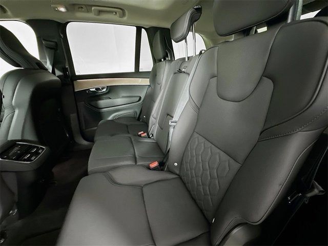 2026 Volvo XC90 Plus