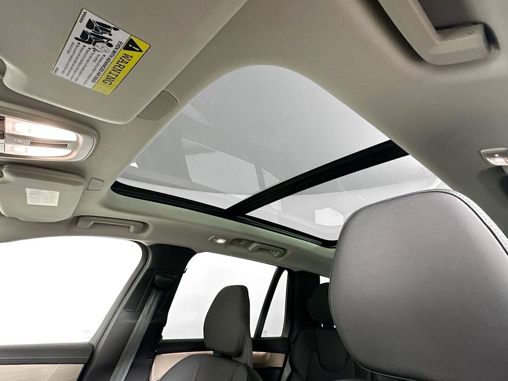 2026 Volvo XC90 B5 Plus