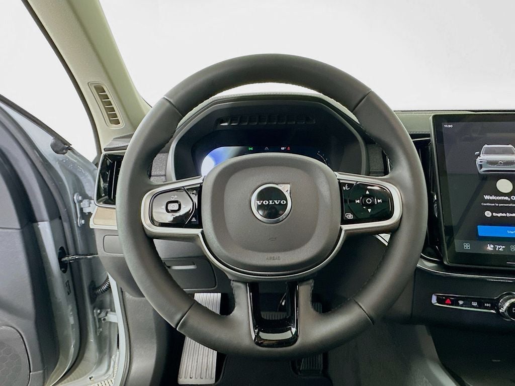2026 Volvo XC90 B5 Plus