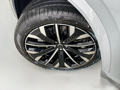 2026 Volvo XC90 B5 Plus