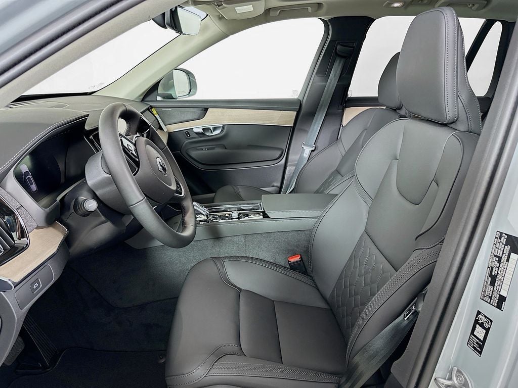 2026 Volvo XC90 B5 Plus