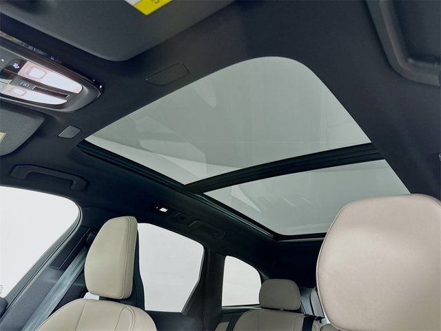 2026 Volvo XC60 Plus