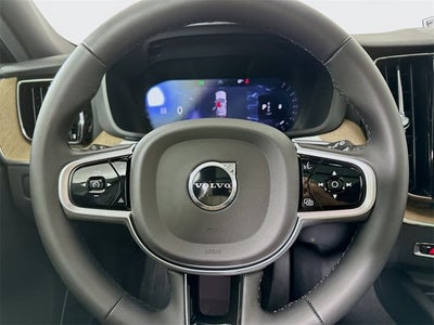 2026 Volvo XC60 Plus