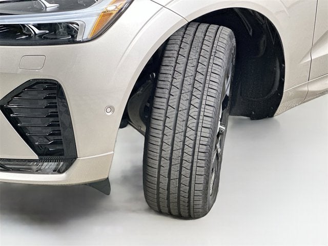 2026 Volvo XC60 Plus