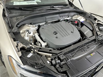 2026 Volvo XC60 Plus