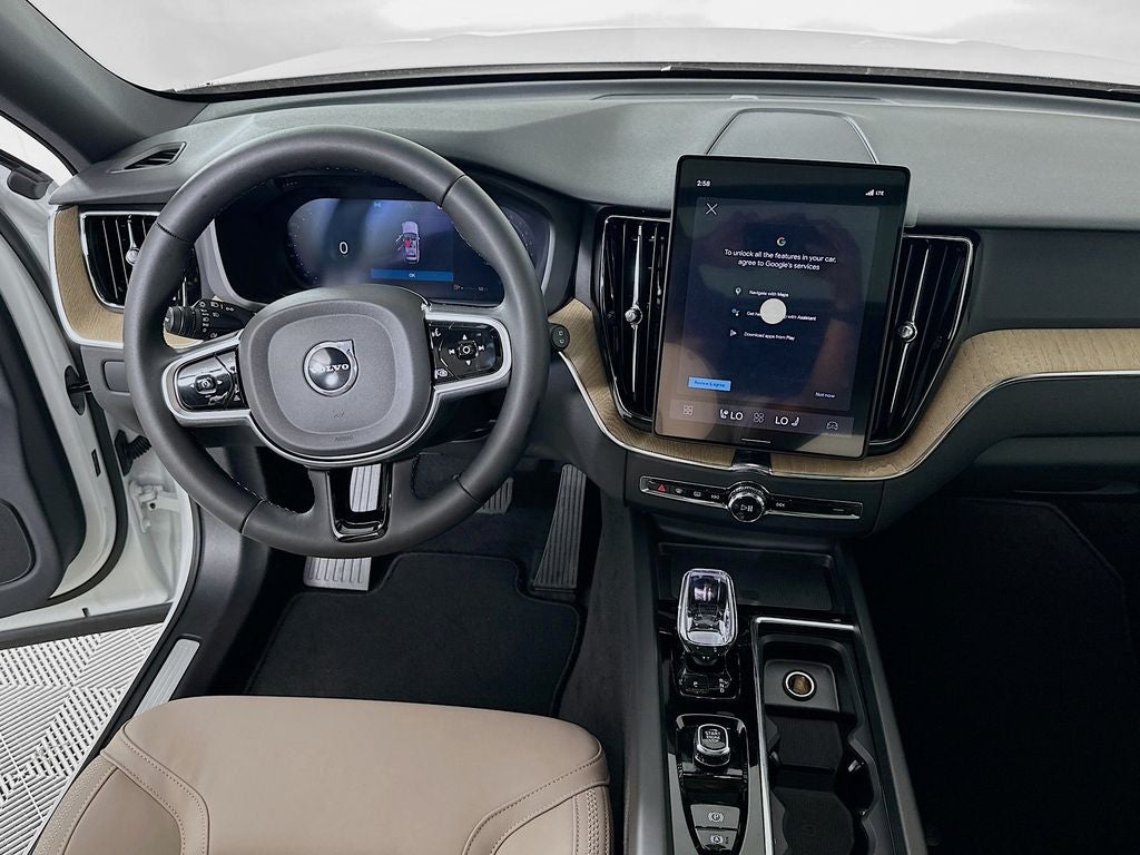 2026 Volvo XC60 B5 Plus