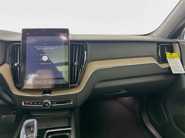 2026 Volvo XC60 Plus