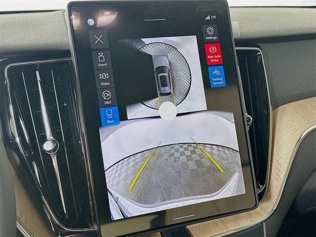 2026 Volvo XC60 Plus