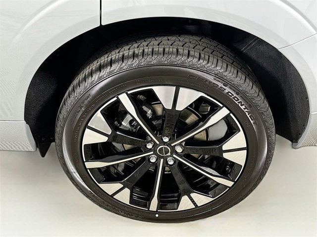 2026 Volvo XC60 Plus