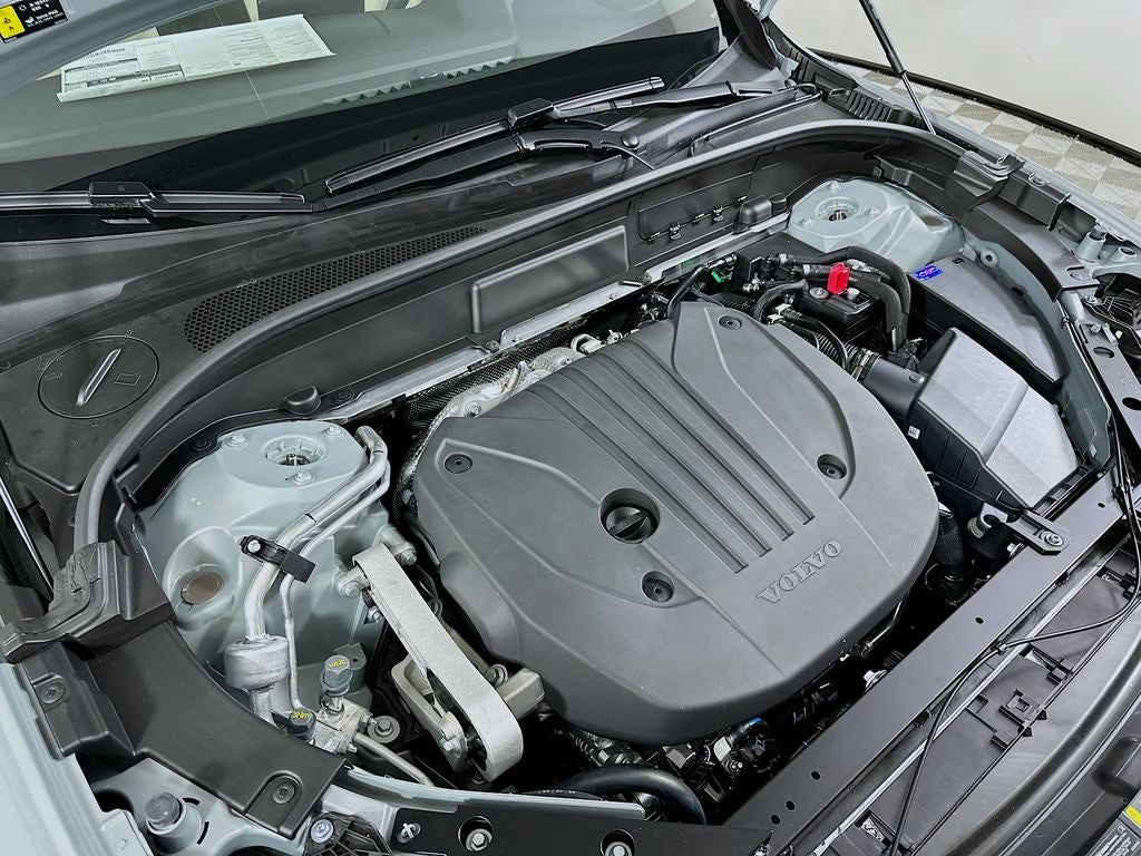 2026 Volvo XC60 B5 Plus