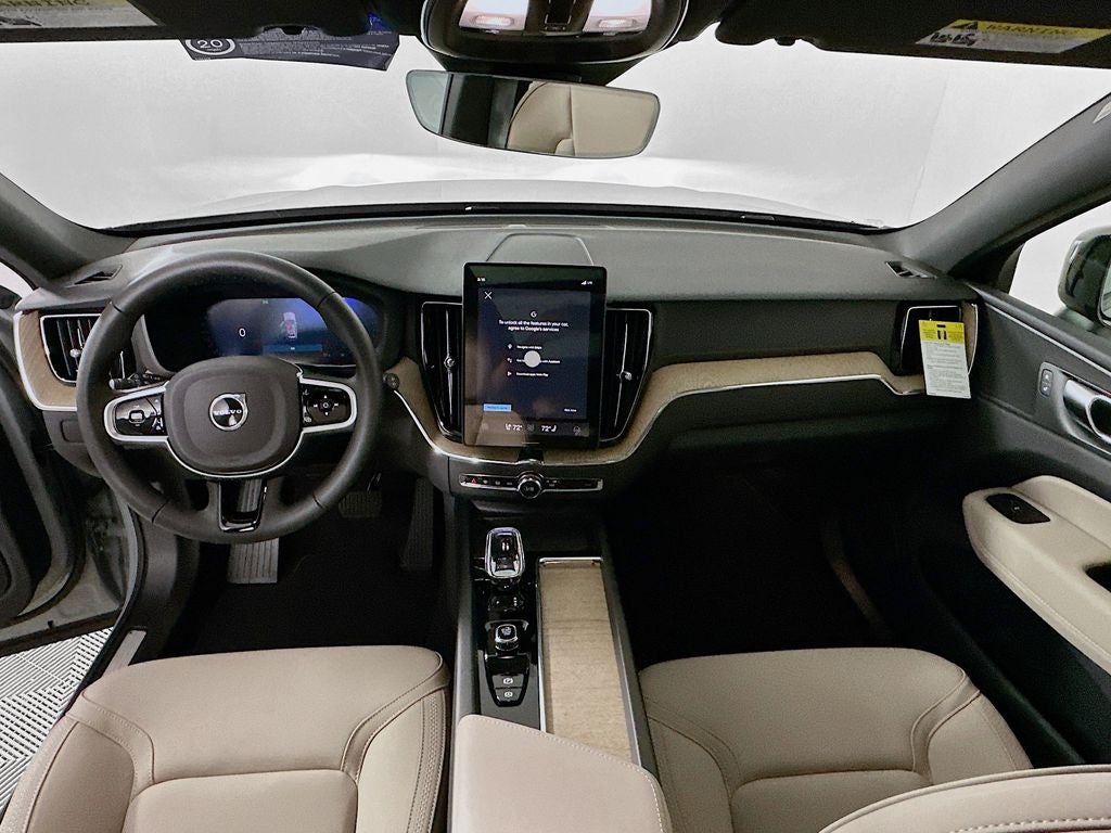 2026 Volvo XC60 B5 Plus