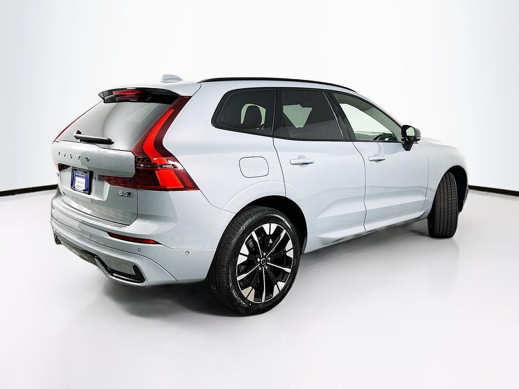 2026 Volvo XC60 B5 Plus