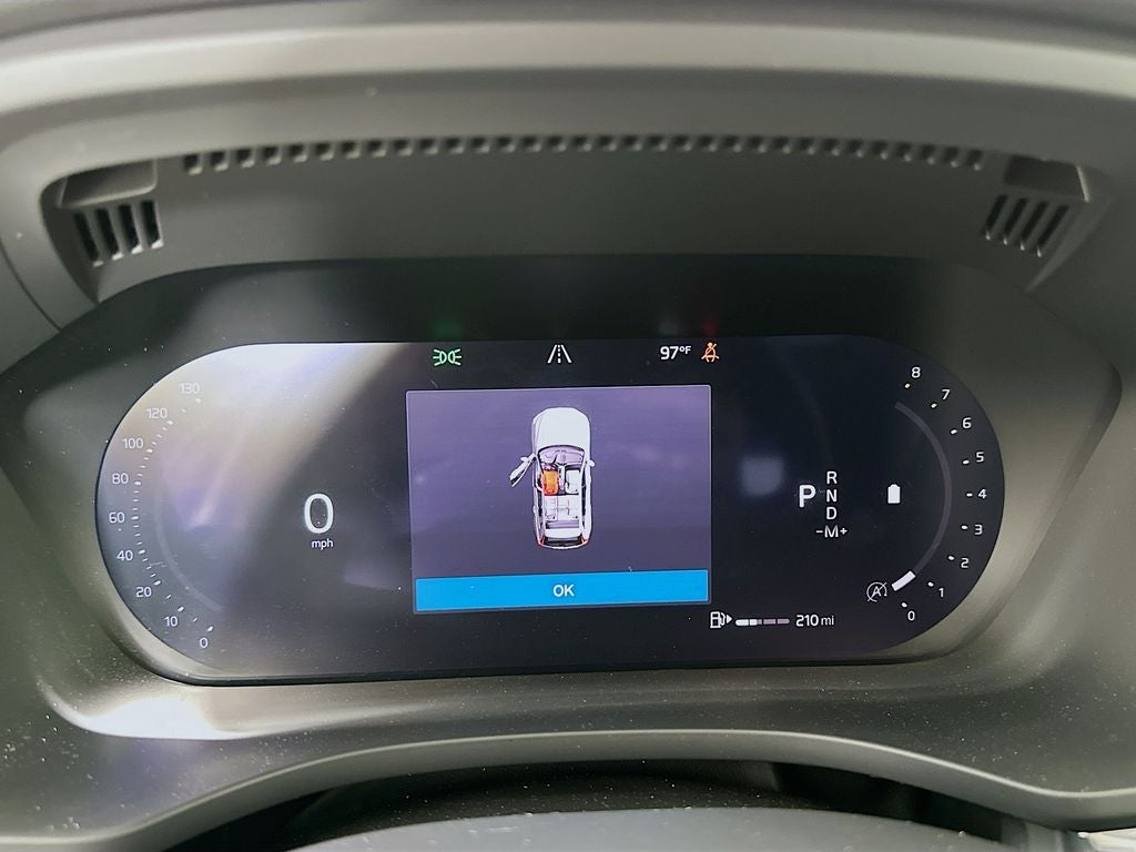 2025 Volvo XC60 B5 Plus