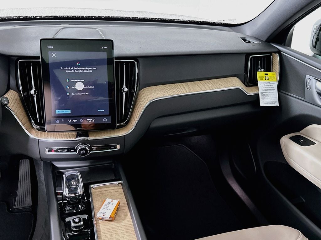 2026 Volvo XC60 B5 Plus