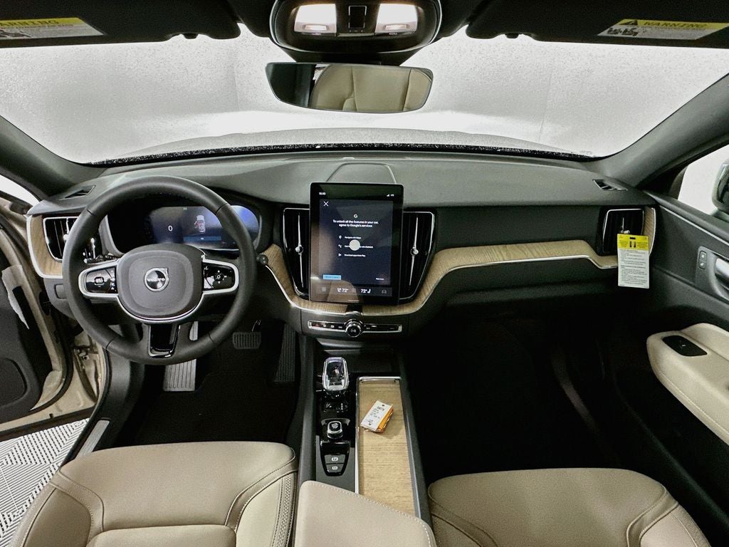 2026 Volvo XC60 B5 Plus