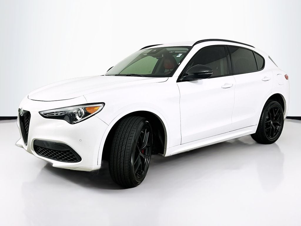 2020 Alfa Romeo Stelvio Base