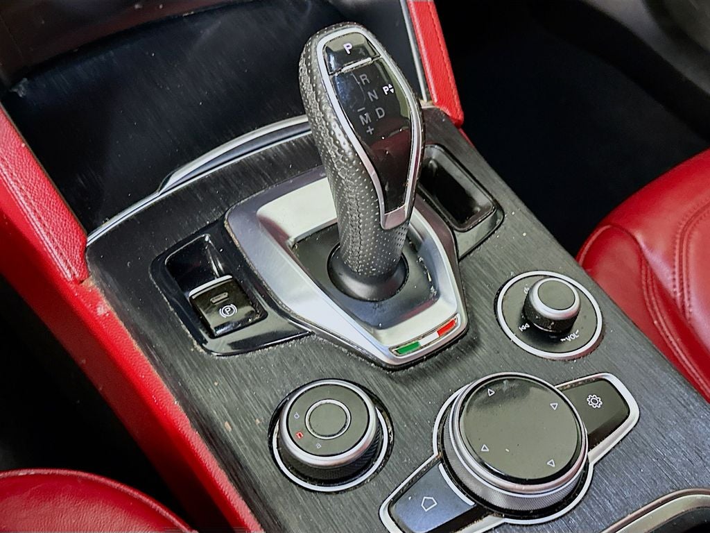 2020 Alfa Romeo Stelvio Base
